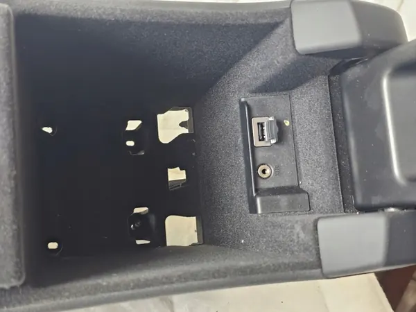 OEM 30791467 Accoudoir Console Volvo V60 S60 XC60 image 5