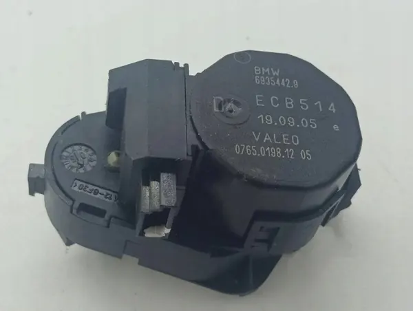 Lämmitysventtiili OEM 6935444 BMW X5 E53 3.0L:lle image 3