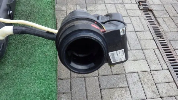 Réservoir à carburant OEM 9805116580 Peugeot 2008 I image 4