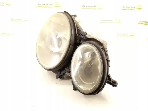 Rechter Koplamp Mercedes-Benz E W211 A2118200261 image 4