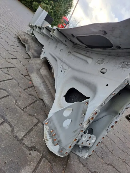 Longarina cabina direita OEM para Volvo FH4 FH5 Euro 6 image 7