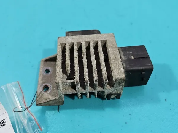 Renault Ventilatorrelais OEM 271203982R-B Gebruikt image 4