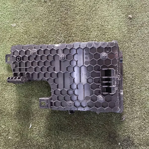 Módulo Conforto Tesla Model Y OEM 1497850-00-D2 image 2
