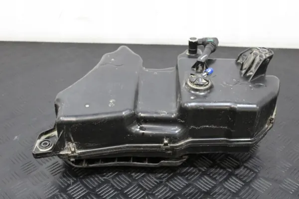 AdBlue-säiliöpumppu OEM 5QA131877B VW Touran II:lle image 2