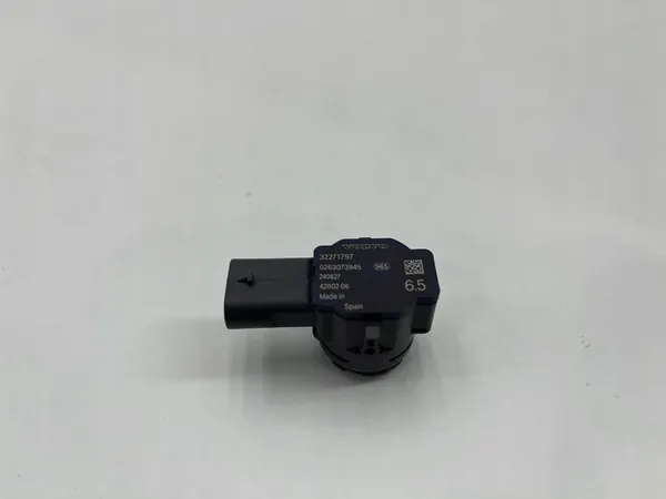 Volvo XC40 2023 Bakre parkeringssensor PDC image 5