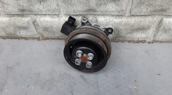 Pompa acqua refrigerante OE 03C121004J image 2