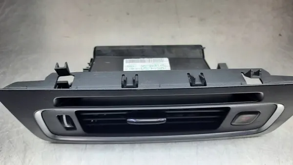 Grade de ar central 1302138 Volvo V60 S60 II 10-18R image 6