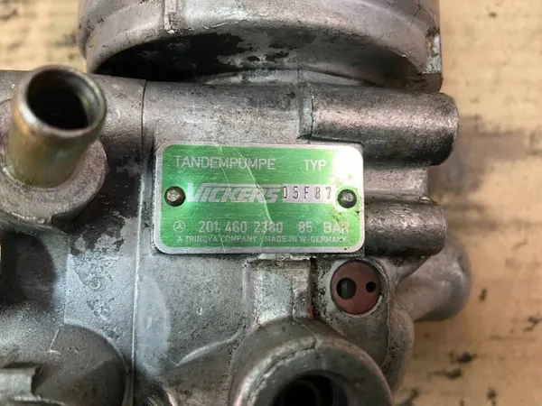 Pompe de direction Mercedes OEM A2014602380 image 5