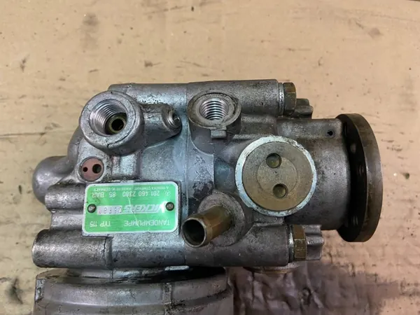 Pompe de direction Mercedes OEM A2014602380 image 6