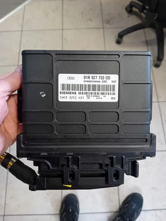 Calculateur de boîte VW Passat B5 1.6 01n927733dd image 2