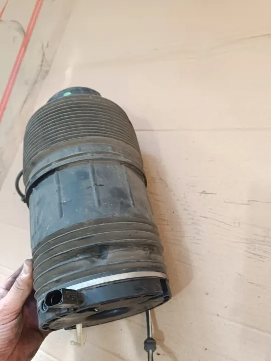 Bakre höger luftfjädring OEM 34323423423 Bentley GT image 4