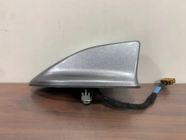 Antenne GPS OEM 282086RR0A pour Mitsubishi Outlander IV image 3