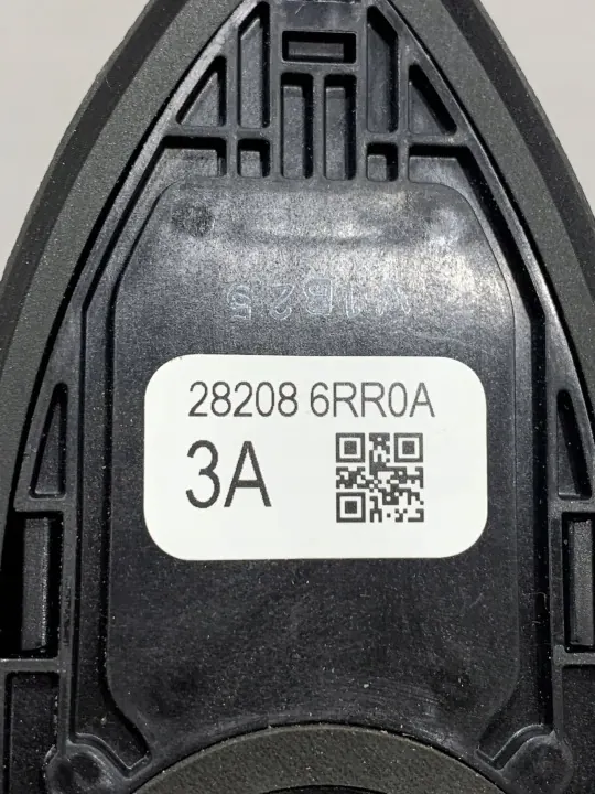 Antenne GPS OEM 282086RR0A pour Mitsubishi Outlander IV image 5