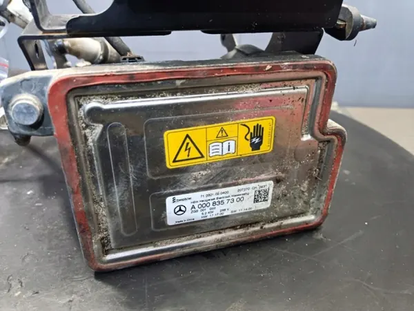 Lämmönvaihdin Lämmitysmoduuli OEM A0008357300 Käytetty image 3