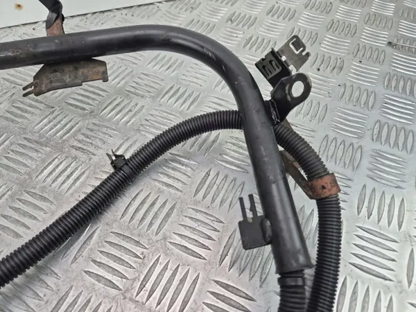 Pince Négative Mercedes OEM A2045408905 - Utilisée image 4