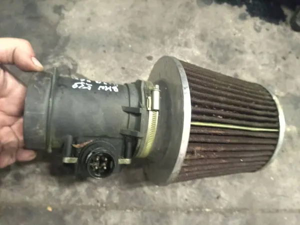 BMW 5 E39 Luftmassenmesser OE 1703275 image 3