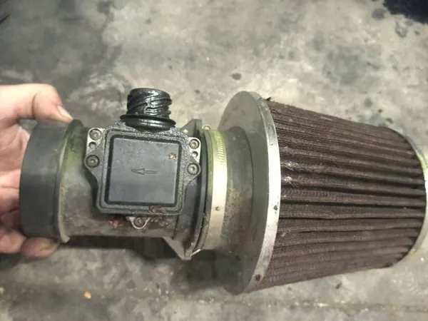 BMW 5 E39 Luftmassenmesser OE 1703275 image 4