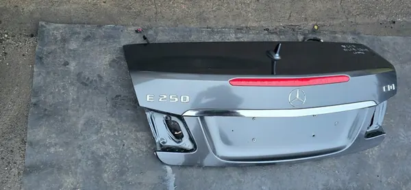 Mercedes E C207 W207 Tampa Traseira C755 755 image 2