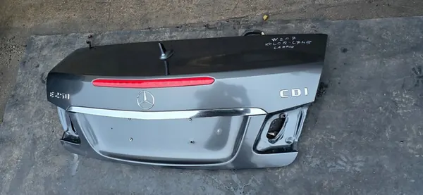 Mercedes E C207 W207 Tampa Traseira C755 755 image 3