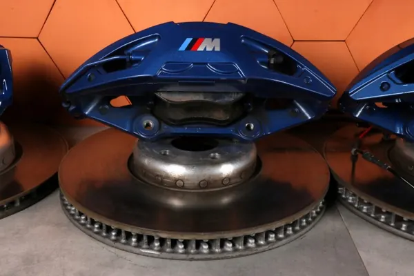 BMW M Sport Bromskit OEM 6891311 - Begagnad image 3