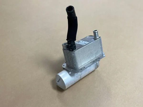 AUDI Q8 E-TRON 55 Lämpövaihdin 4M0816413A image 3