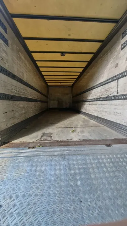 Containerkaross OEM zabudowa_biala_x 7,6m image 4