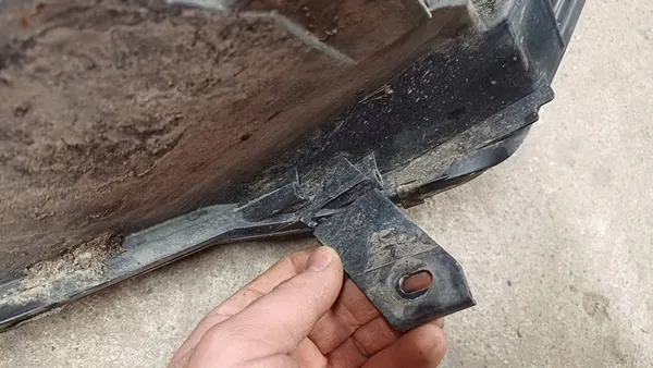 Mitsubishi Colt 09-12 Faro Delantero Derecho 8301B180 image 8