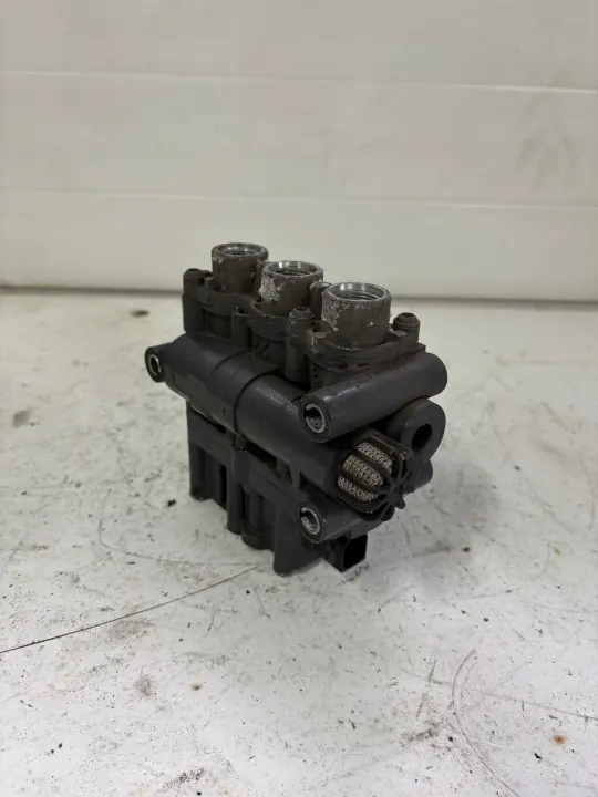 Soupape ECAS Wabco OEM 2020258 4728900220 - Occasion image 2
