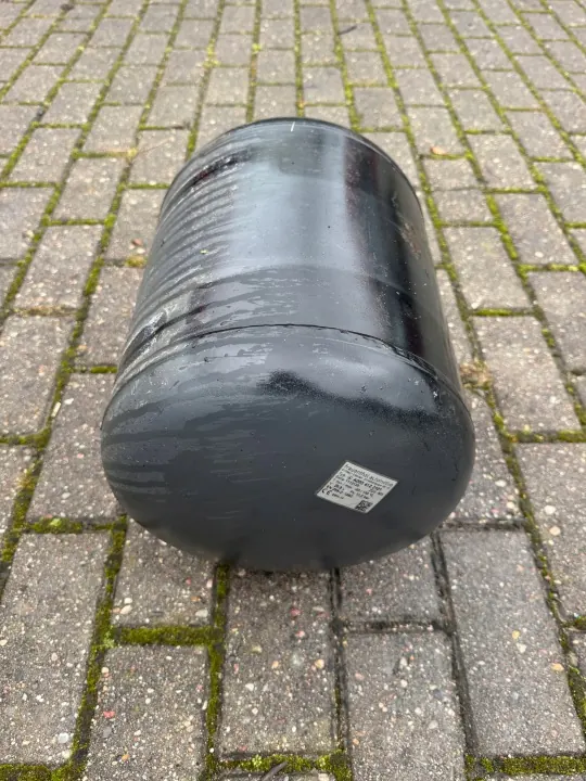 Tanque de ar 20L Mercedes Actros MP4 - Peça OEM image 3