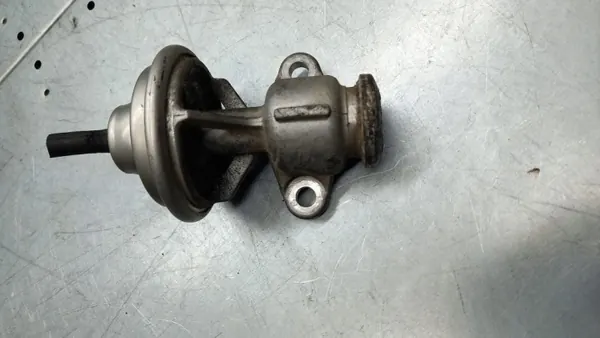 Soupape EGR OEM 01 pour Mercedes-Benz Classe C image 2