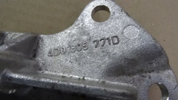 Barre anti-roulis Audi A8 D2 2.8 V6 OEM 4D0805771D image 9