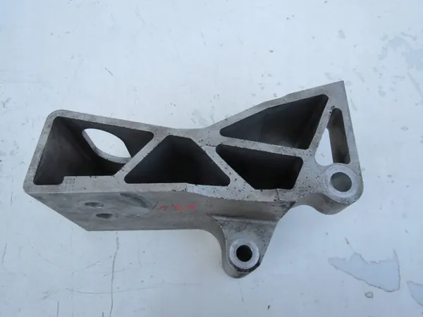 Moottorin Kiinnike Volvo XC70 II AWD 2.4D 2000-2007 image 3