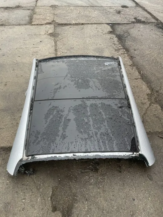 Mercedes-Benz Panoramakatto OEM A2057802300 W205 image 2