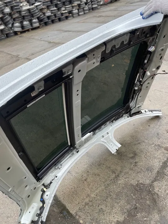 Mercedes-Benz Panoramakatto OEM A2057802300 W205 image 3