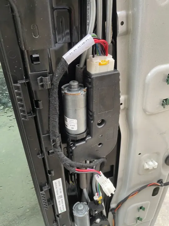 Mercedes-Benz Panoramakatto OEM A2057802300 W205 image 7