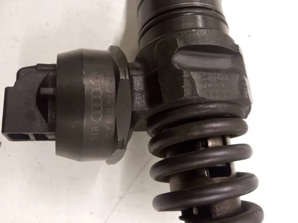 OEM 038130073AG Spolarpump för VW Polo IV 1.9 TDI image 4