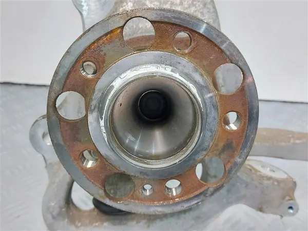 Snodo anteriore destro Mercedes Classe S W222 RWD OEM 2222001 image 2