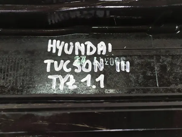 Hyundai Tucson III TL Takapuskuri 86630-D7000 image 9