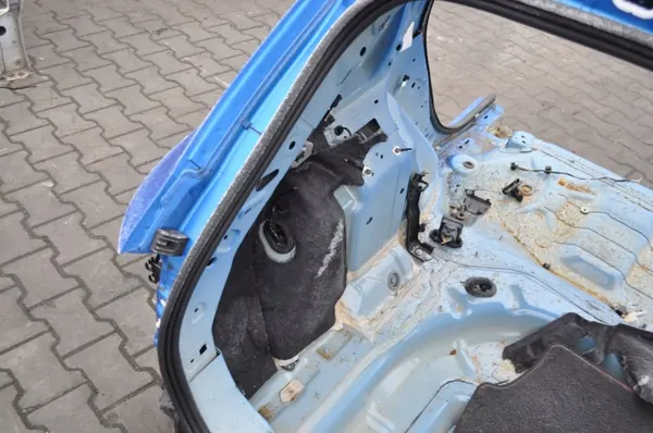 Para-lamas traseiro Ford Kuga MK3 esquerdo/direito OEM 415903 image 10