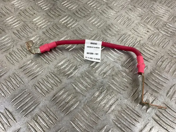 Grampo de borne positivo Jeep OEM P68462345AB image 2