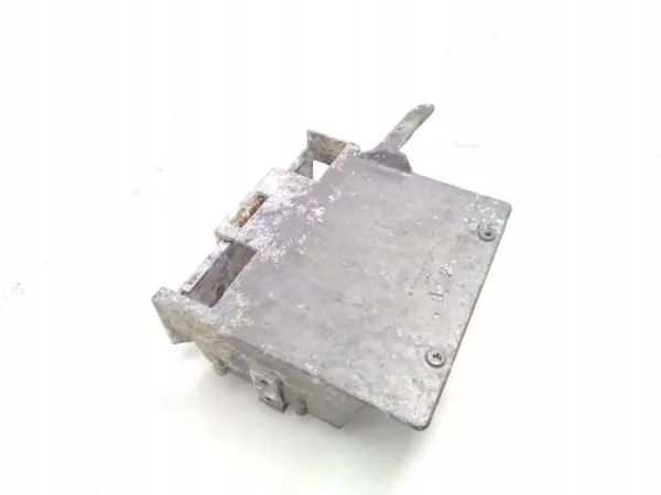 Mercedes-Benz moottoritilan osat OEM 1245404973 image 3