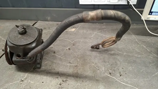 Mercedes W123 servostyrpump OEM - Begagnad image 5