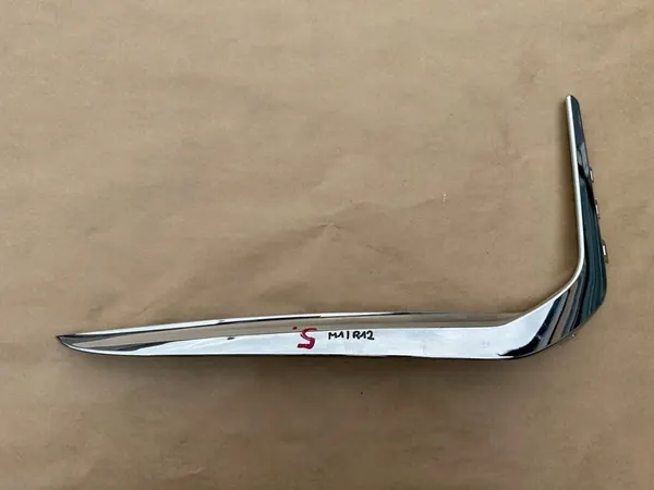 Vasemman etupuskimen koriste BMW 7 G11/G12 LCI OEM image 2