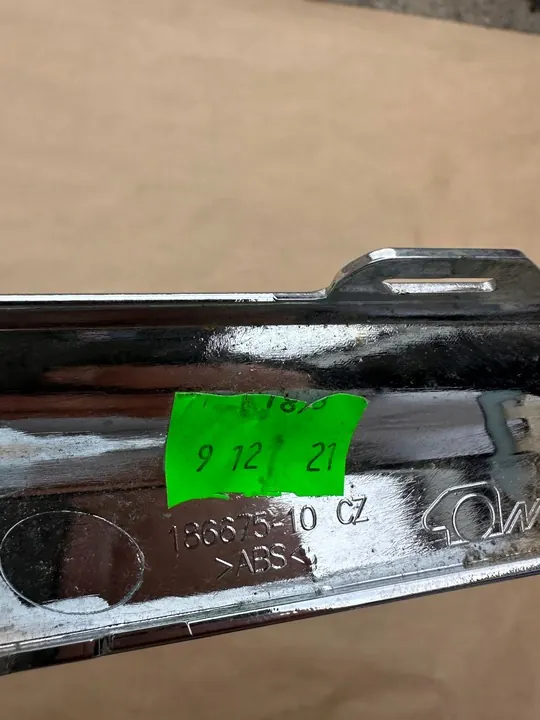 Vasemman etupuskimen koriste BMW 7 G11/G12 LCI OEM image 8