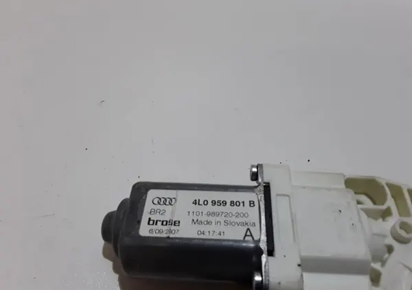 Audi Q7 framdörr fönsterreglage OEM 4L0959801A image 7