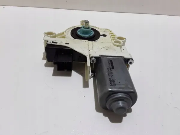 Audi Q7 framdörr fönsterreglage OEM 4L0959801A image 8