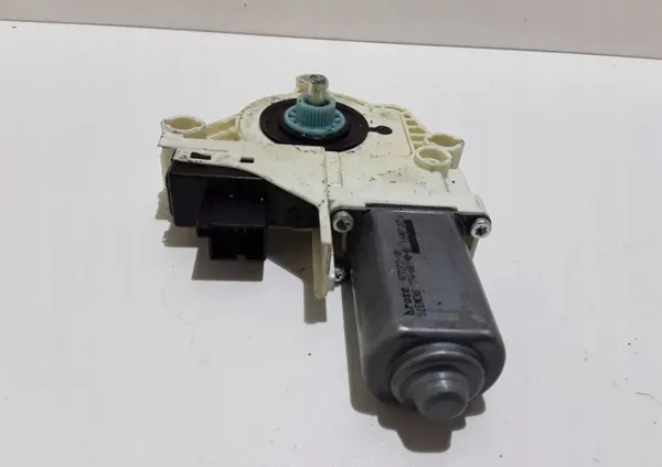 Audi Q7 framdörr fönsterreglage OEM 4L0959801A image 9