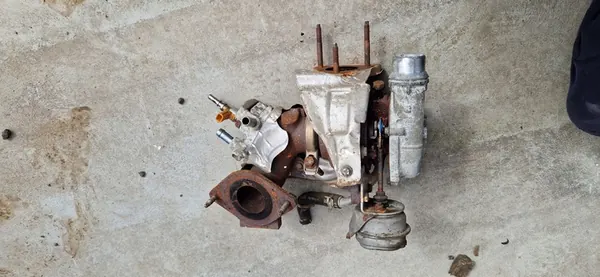 Turbo Renault Megane III 1.9 DCI image 4