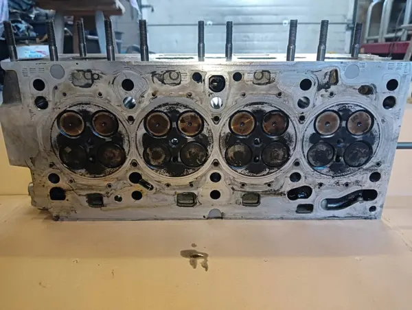 Culasse moteur 05L103403AC pour VW 2.0 TDI image 5