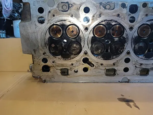 Culasse moteur 05L103403AC pour VW 2.0 TDI image 6